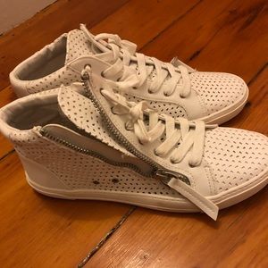 White zip up high top sneakers